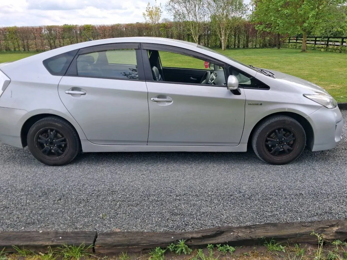 Car - Image 4