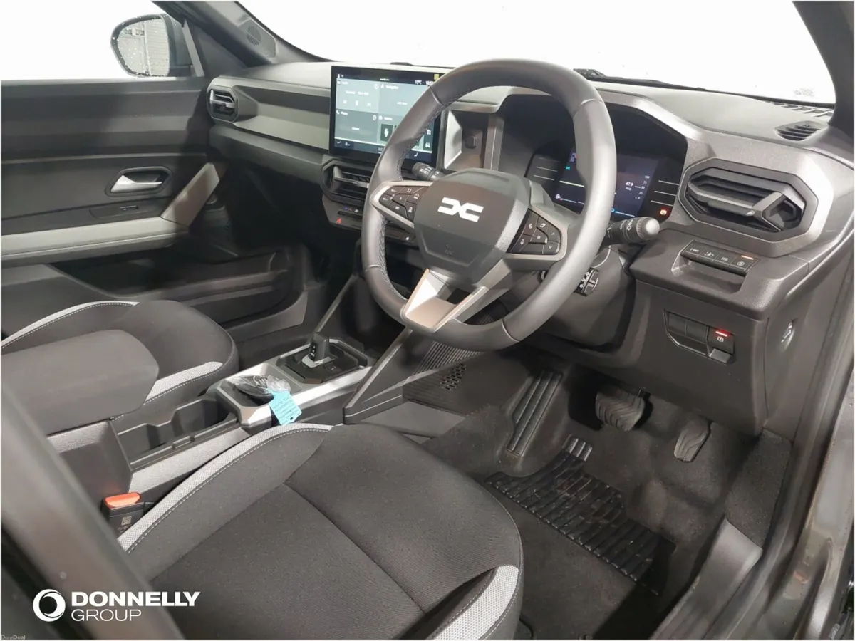 Dacia Duster Estate Journey - Image 4