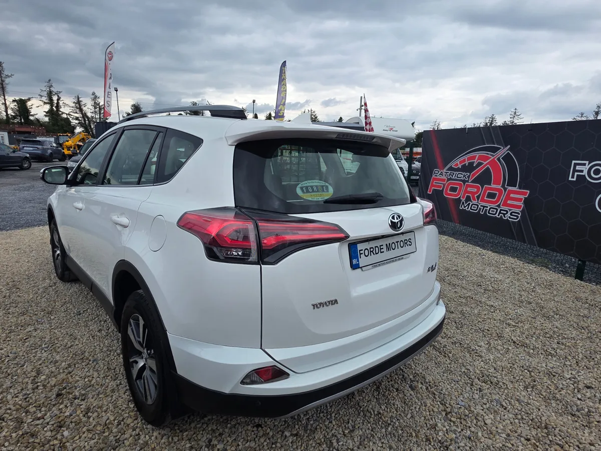 Toyota RAV4 2018 - Image 3