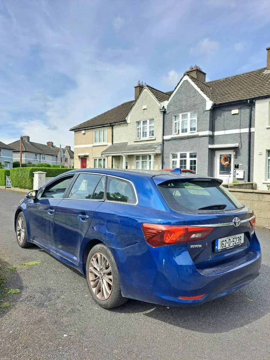 Toyota Avensis - Image 4