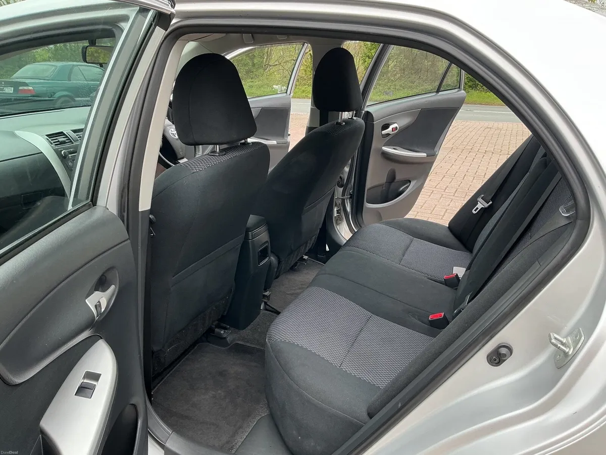 Toyota Corolla 2013 - Image 2