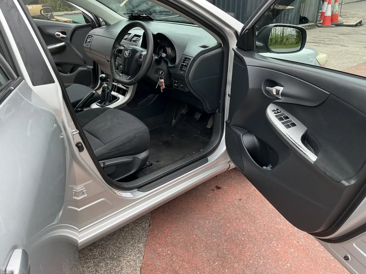 Toyota Corolla 2013 - Image 3