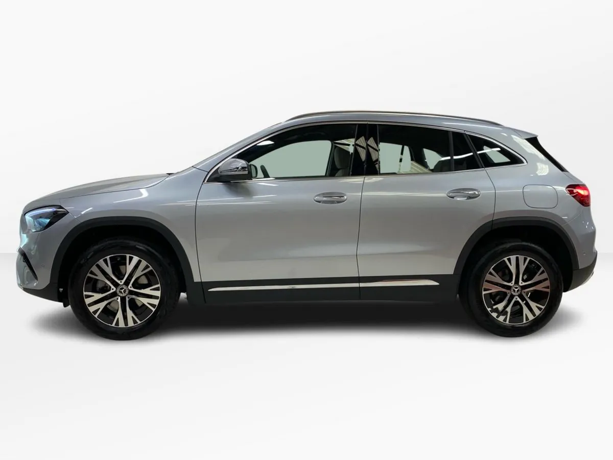 Mercedes-Benz GLA GLA 180 PROGRESSIVE PLUS | Beige - Image 5