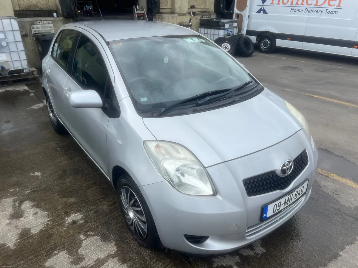 Toyota Yaris 2009 - Image 3