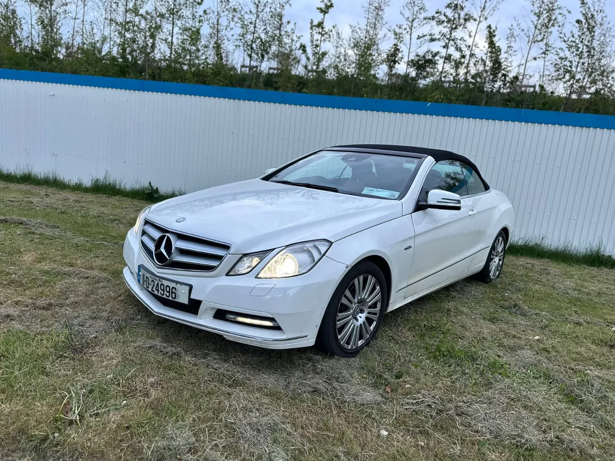 Mercedes-Benz E-Class 2011 - Image 2