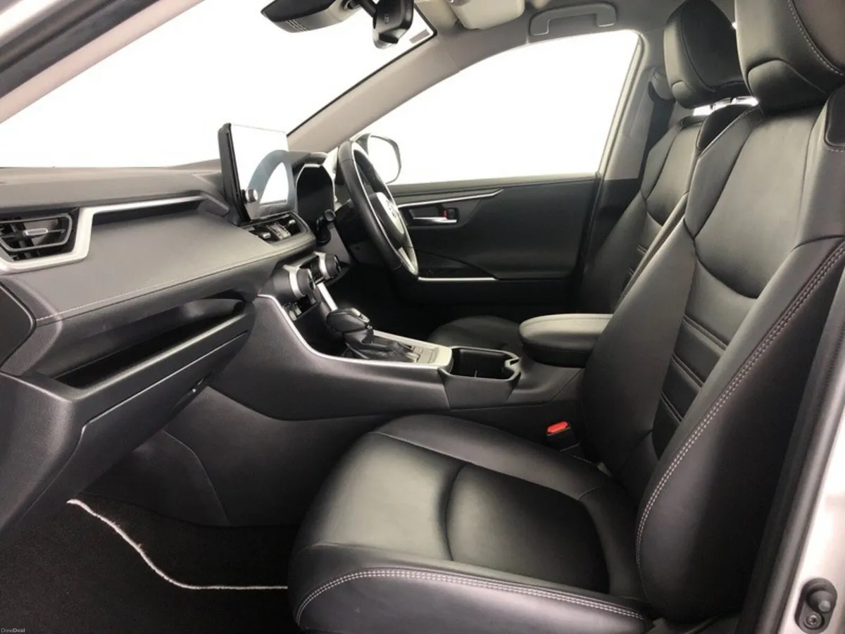 Toyota RAV4 RAV4 HYBRID SOL - Image 6