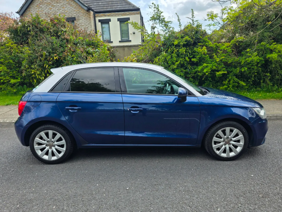 Audi A1 S tronic 5DR - Image 2