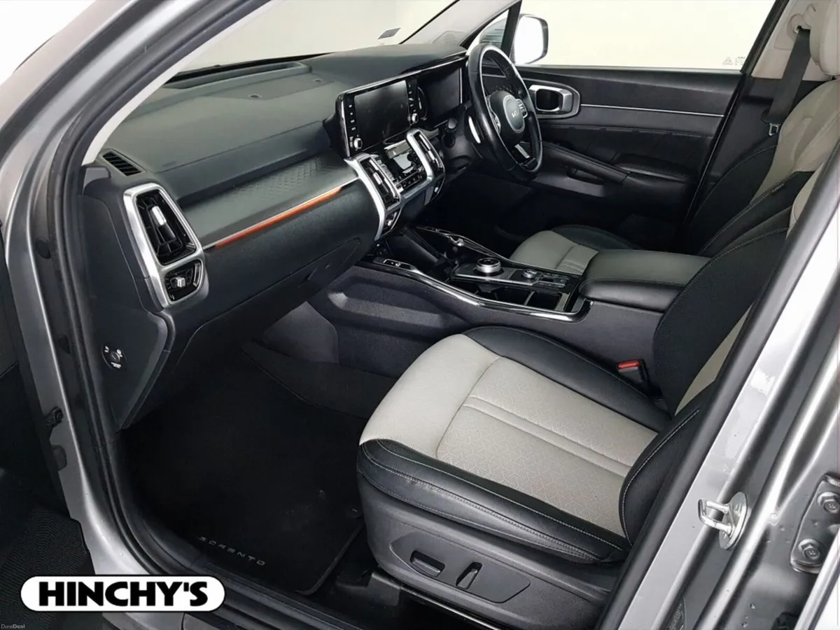 Kia Sorento 2.2 K3 4X2 Diesel 7 seats - Image 4