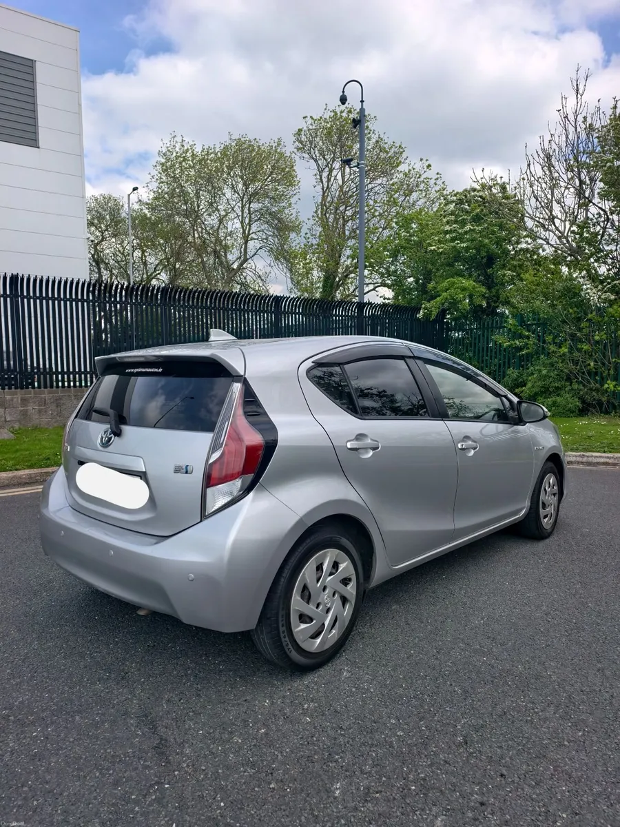 Automatic Hybrid Toyota Aqua 2016 NCT 09/27 - Image 4