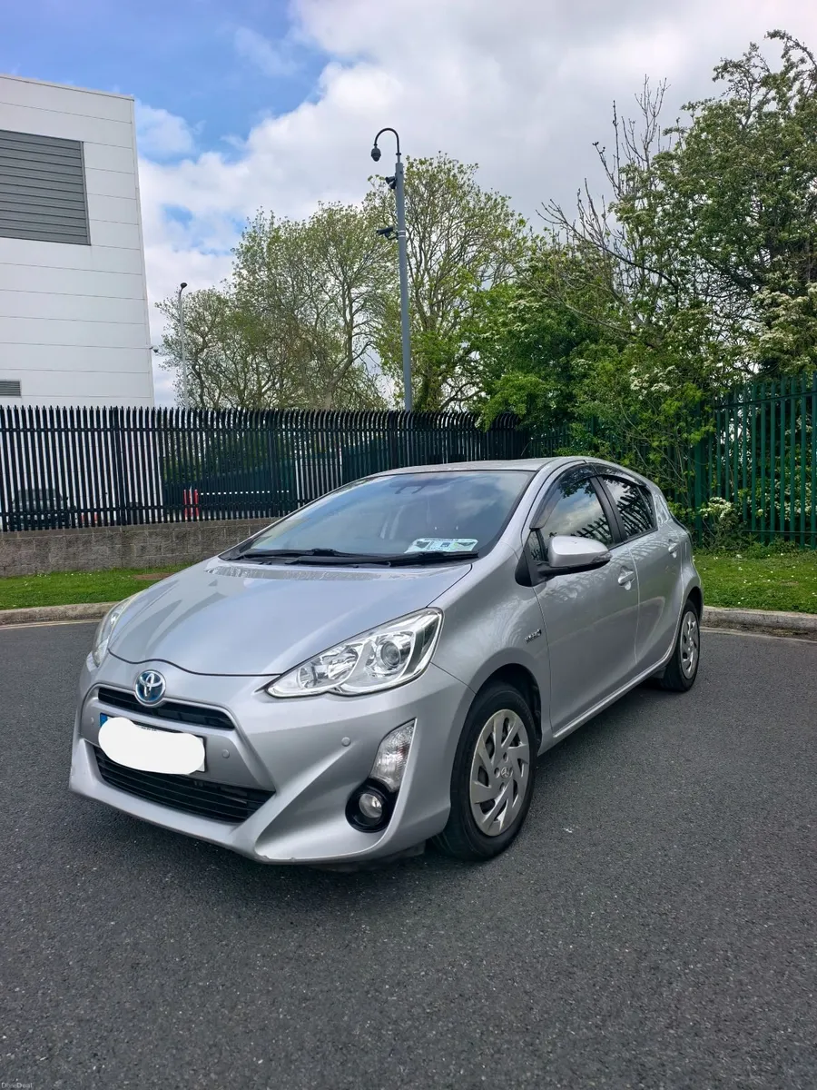 Automatic Hybrid Toyota Aqua 2016 NCT 09/27 - Image 3