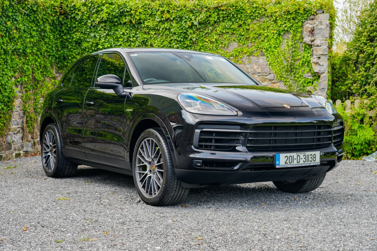 2020 Porsche Cayenne 3.0 V6 Plug In Hybrid - Image 1