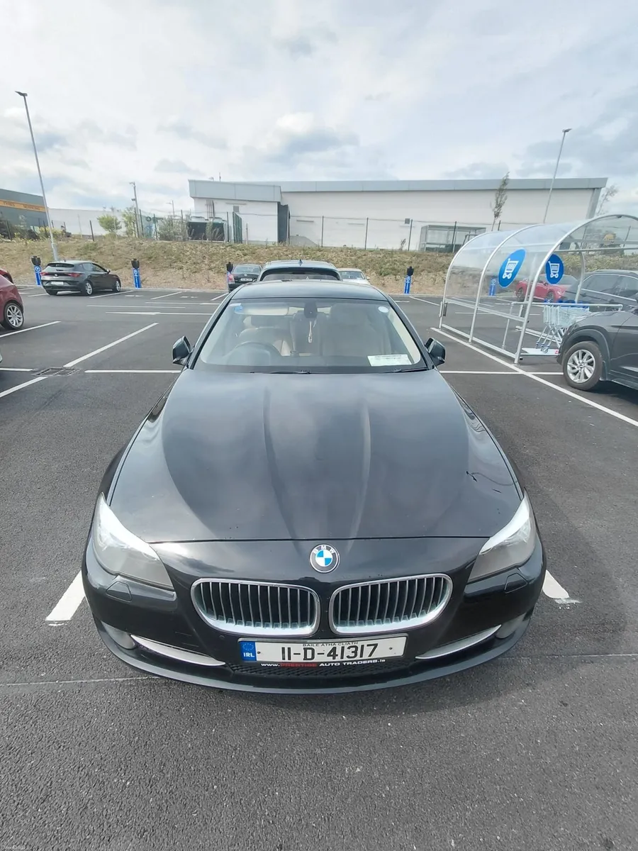 BMW 5-Series 2011 - Image 3
