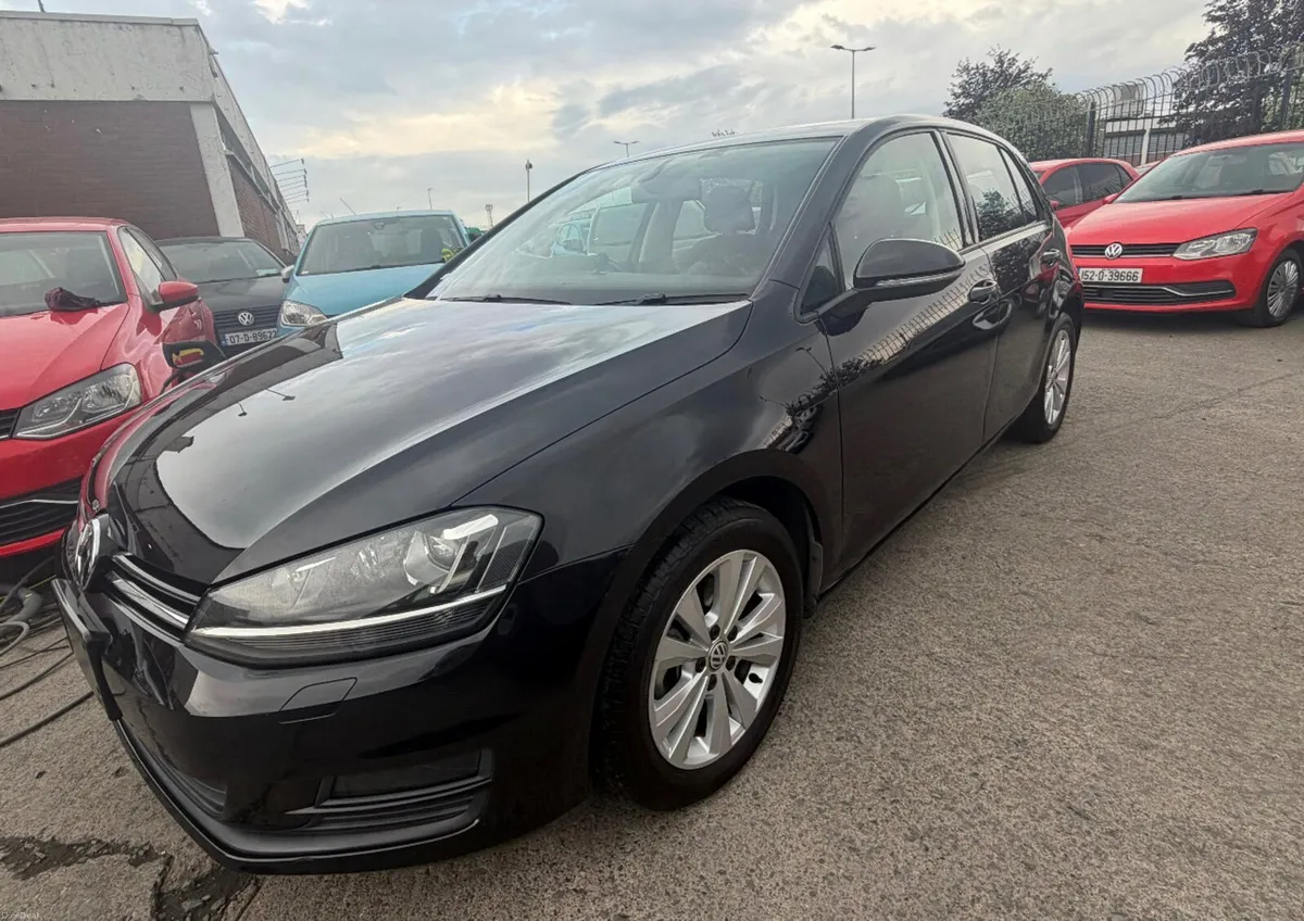 VOLKSWAGEN GOLF 1.2 TSI AUTO 2015/  32k km. - Image 1