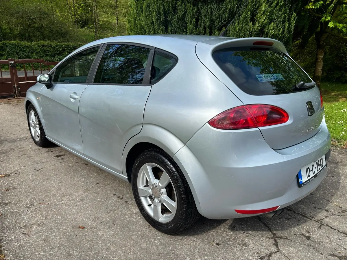 SEAT LEON - Image 2