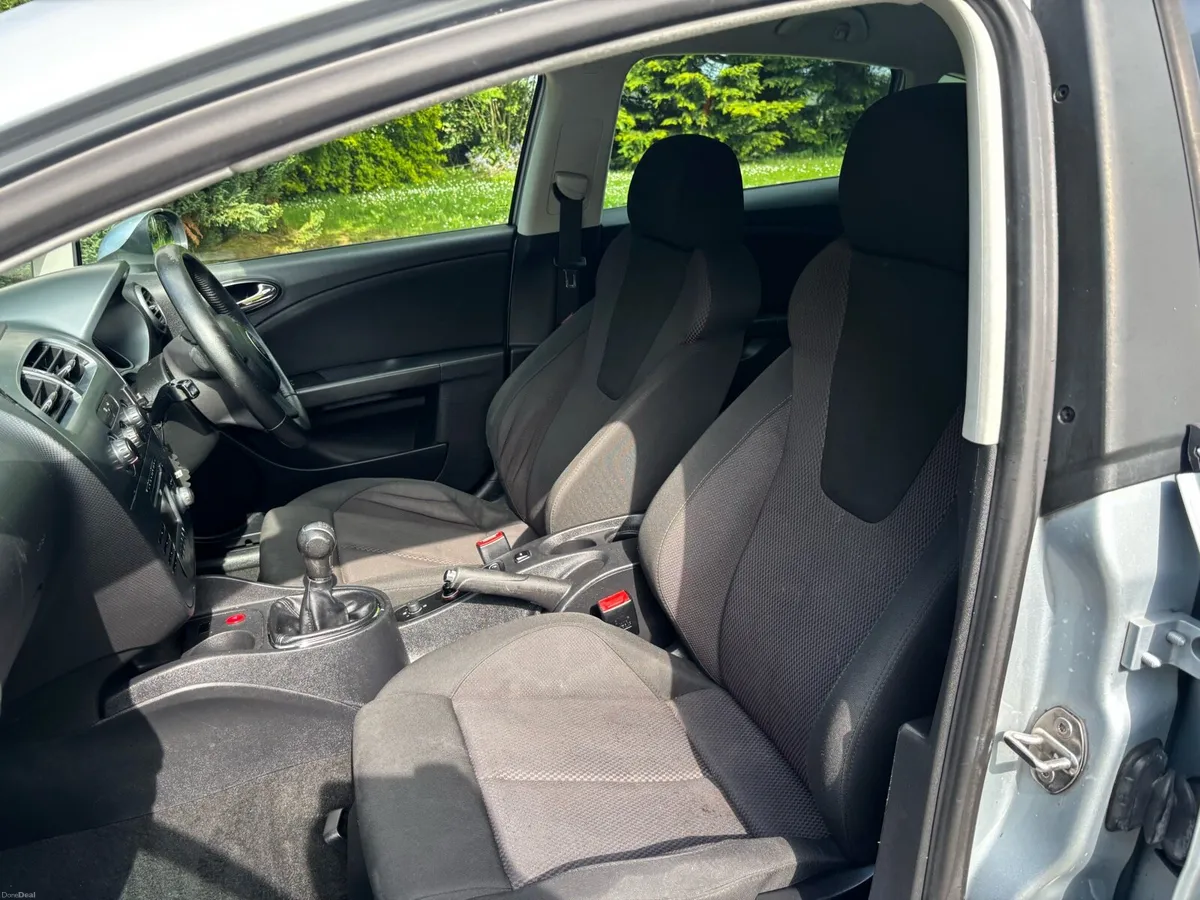 SEAT LEON - Image 4