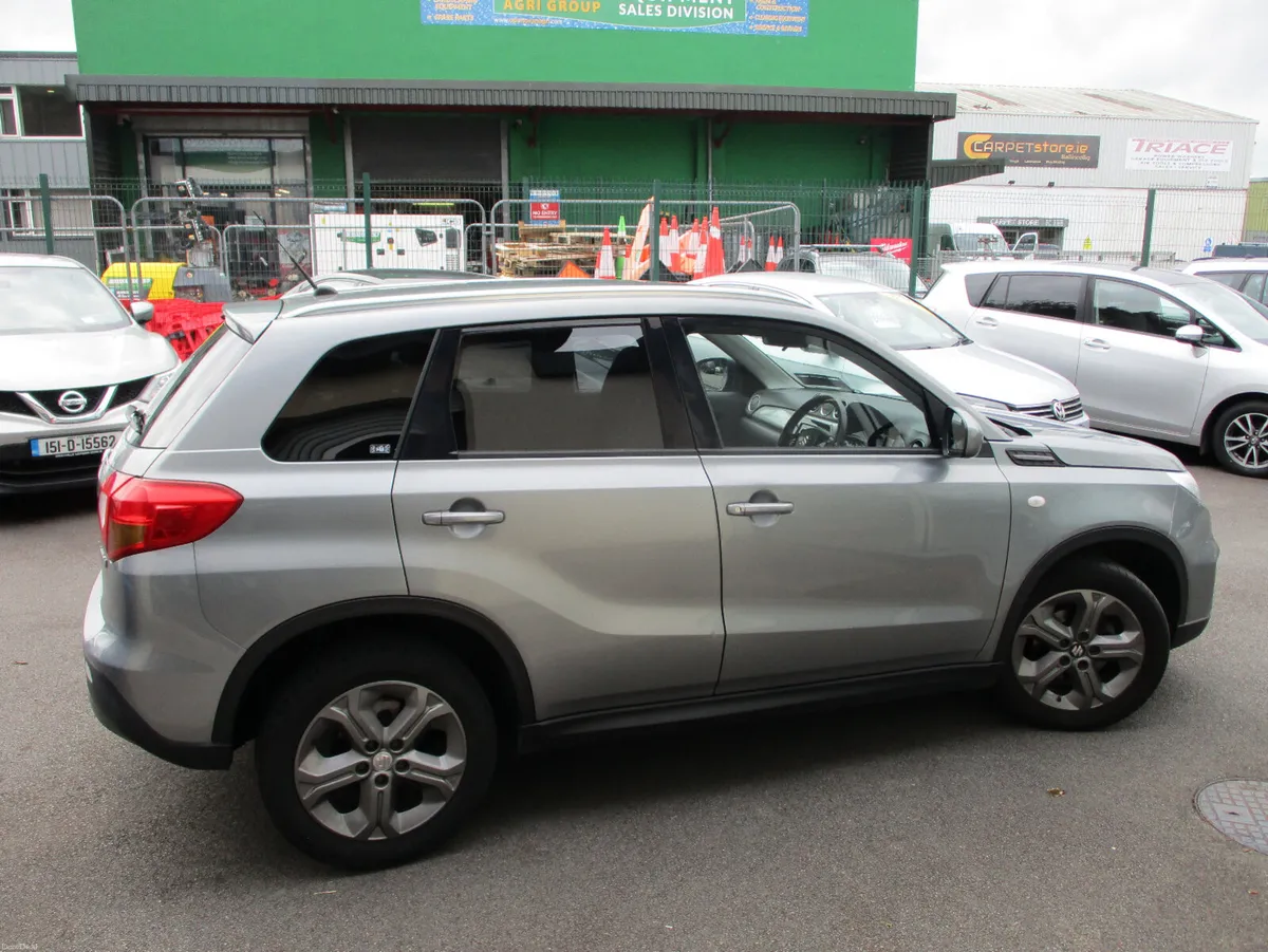 Suzuki Vitara  GL 1.6 Petrol  2016 low mileage - Image 4