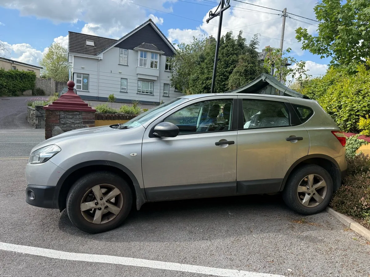 2012 Nissan Qashqai - Image 2