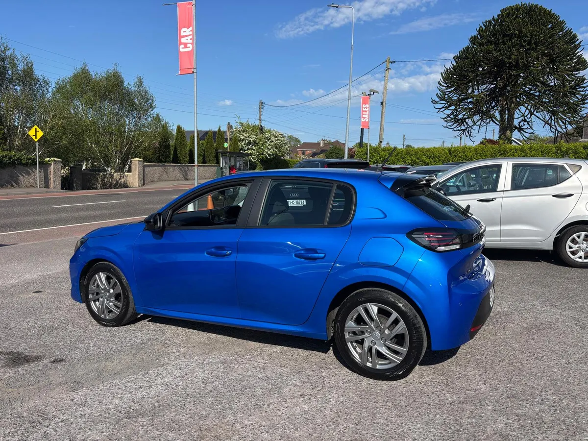 Peugeot 208 2024  PETROL  STUNNING CAR - Image 5