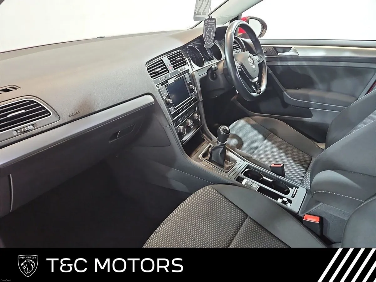 Volkswagen Golf 1.0 Petrol TL, Alloy Wheels, Bluet - Image 4