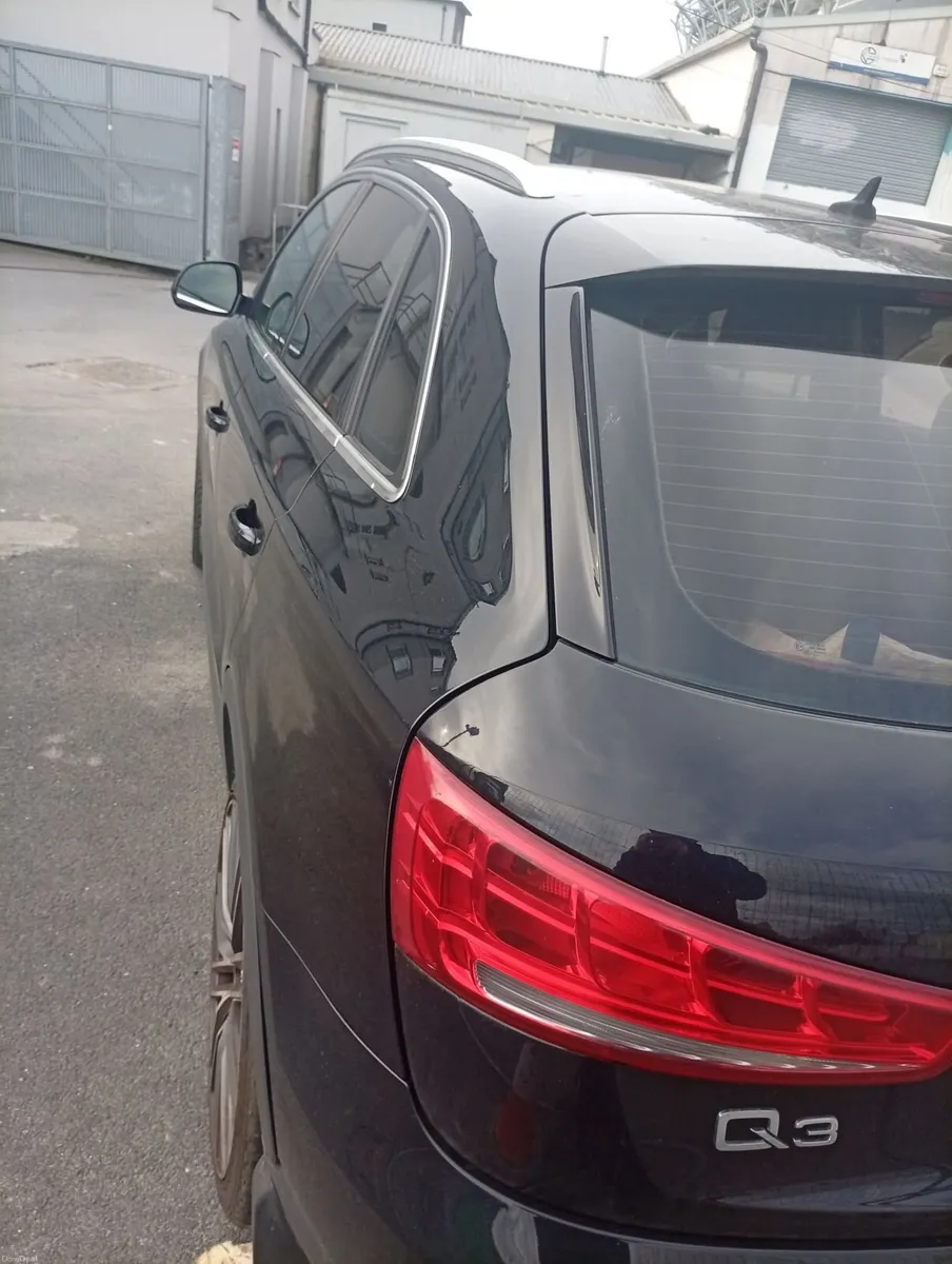 Audi Q3 2012 - Image 1