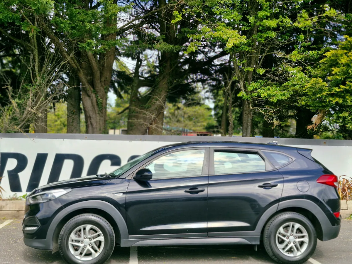 Hyundai Tucson 1.7 CRDI LOW MILAGE FINANCE AVAILAB - Image 4