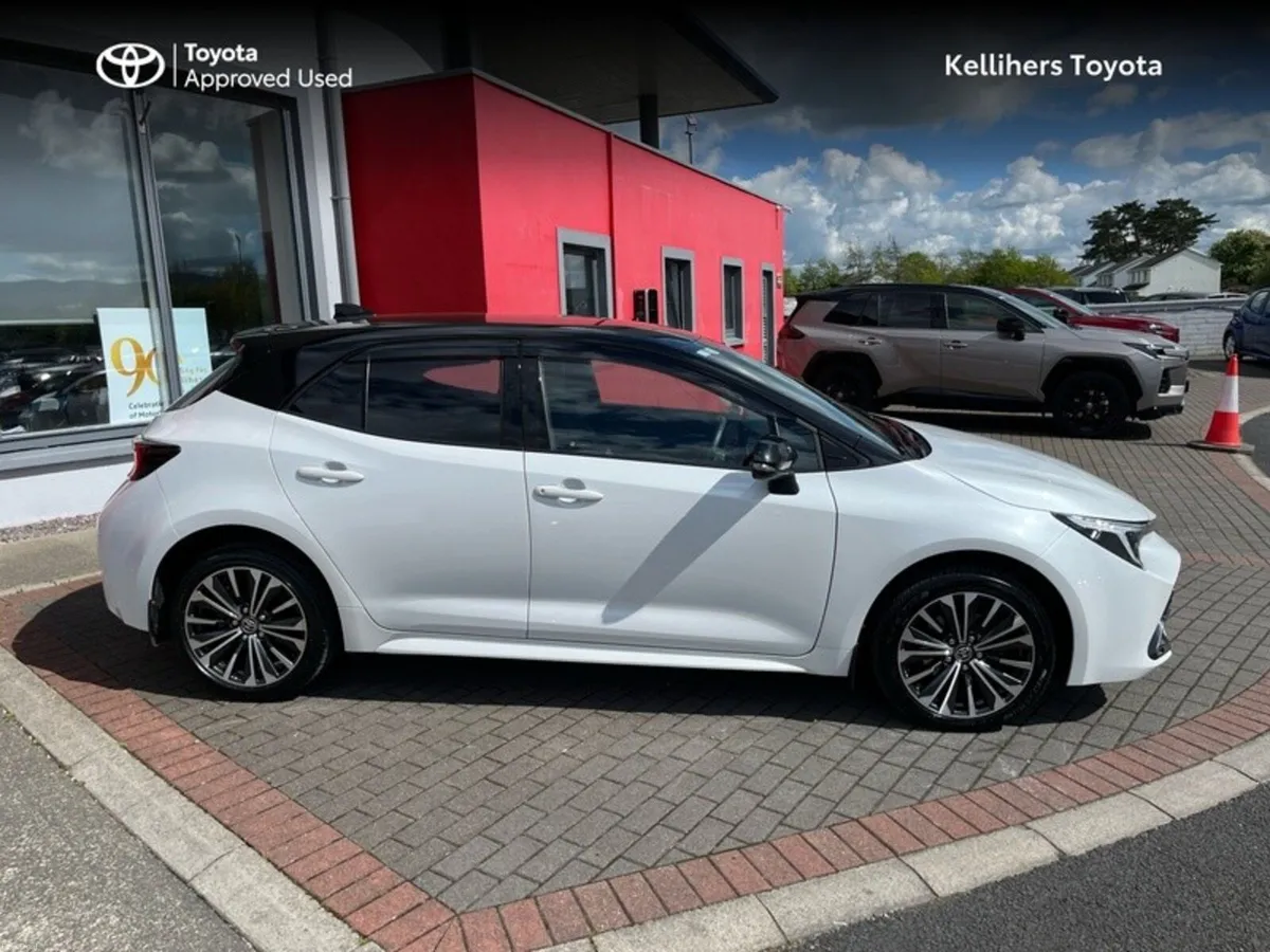 Toyota Corolla COROLLA HYRBID L/SPORT HB - Image 3