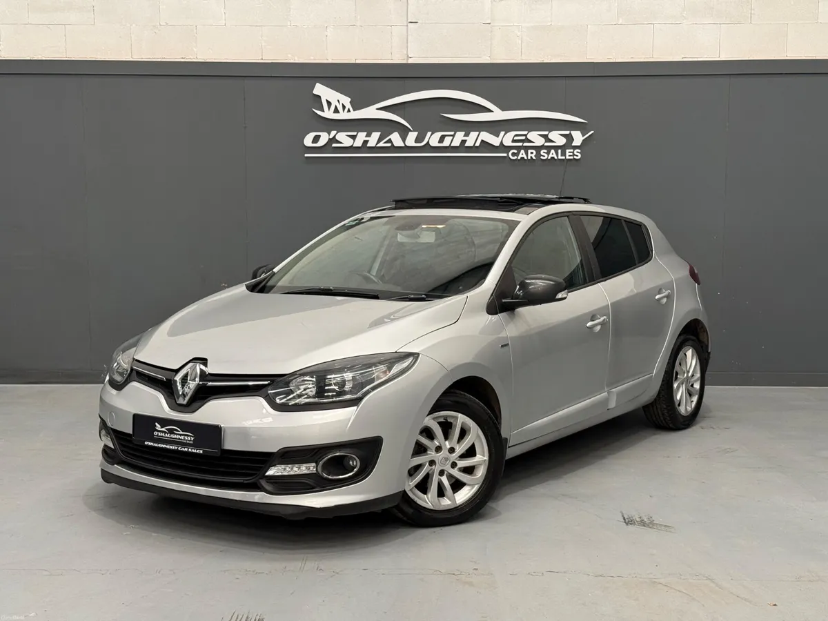 Renault Megane 2016 Pan Roof Low Mileage - Image 2