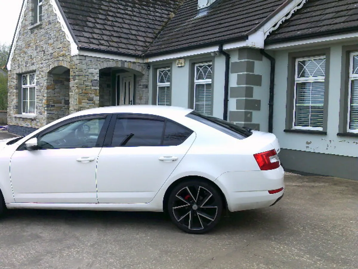 Skoda Octavia 2017--AUTOMATIC - Image 4
