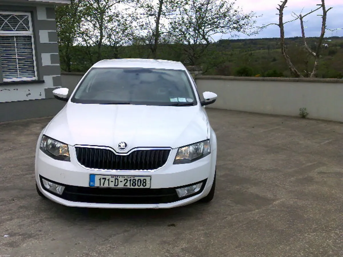 Skoda Octavia 2017--AUTOMATIC - Image 2