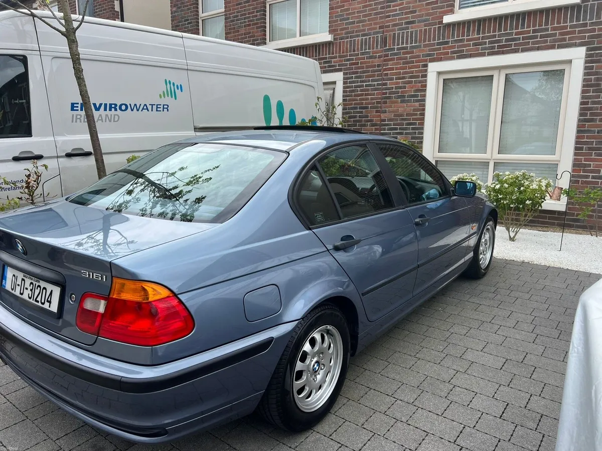 BMW 316.1.9 Sallon Model - Image 2