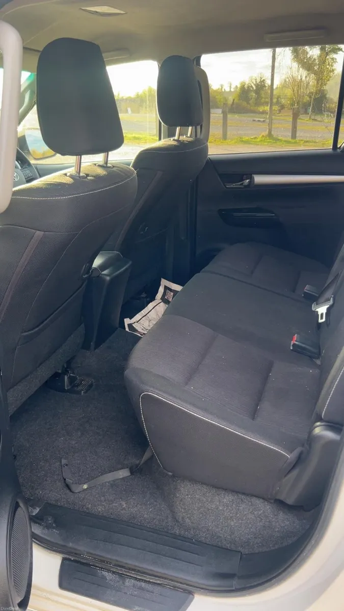 Toyota Hilux 2019 - Image 3