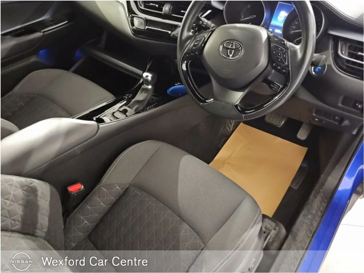 Toyota C-HR 1.8 HYBRID SPORT - Image 3