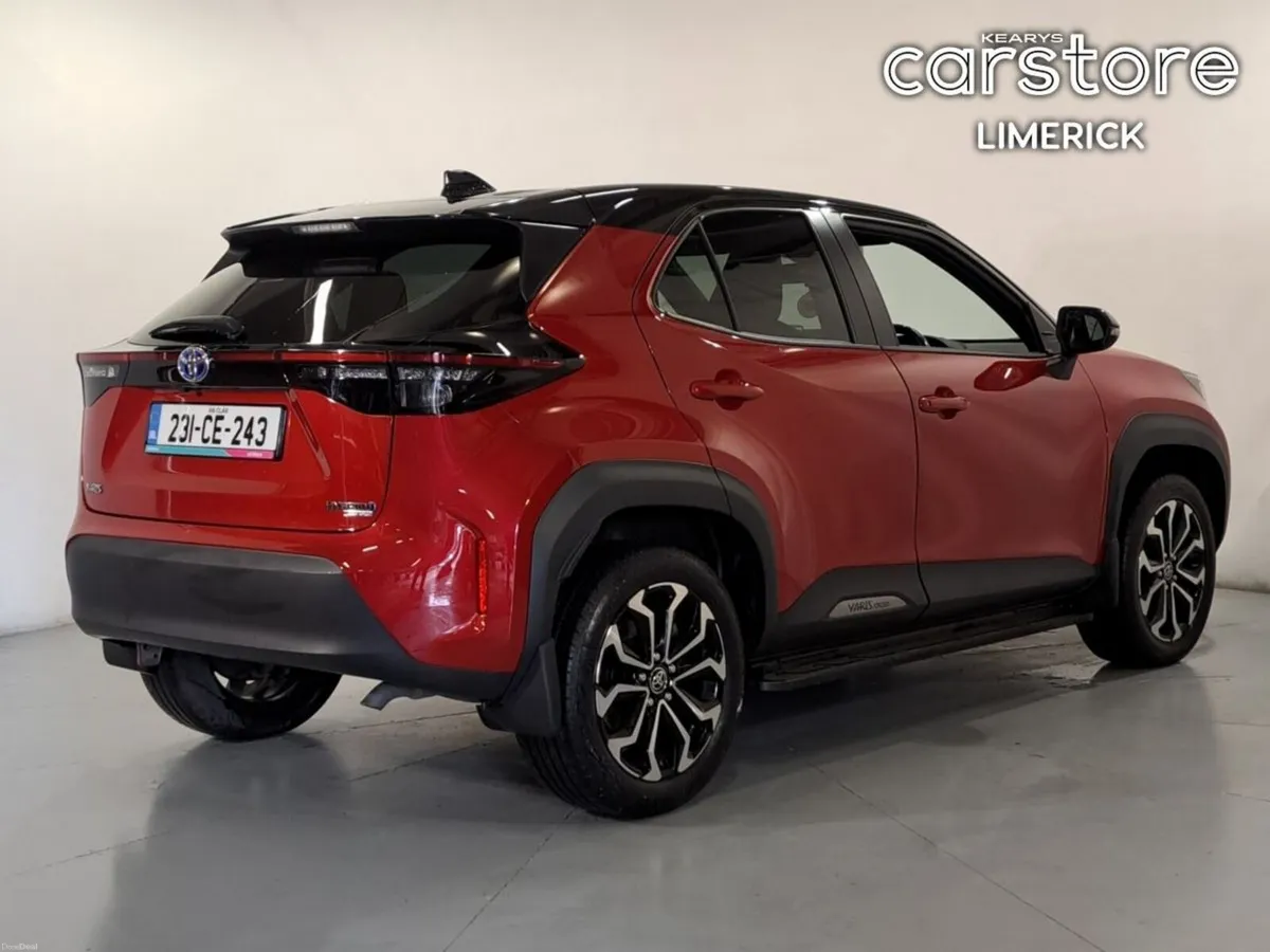 Toyota Yaris Cross 1.5 Hybrid CVT Luna Sport - Image 3