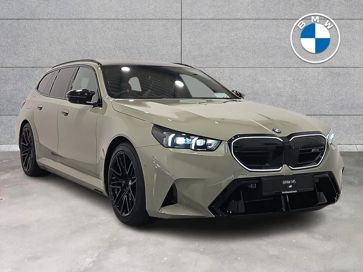 BMW M5 Touring - Image 1