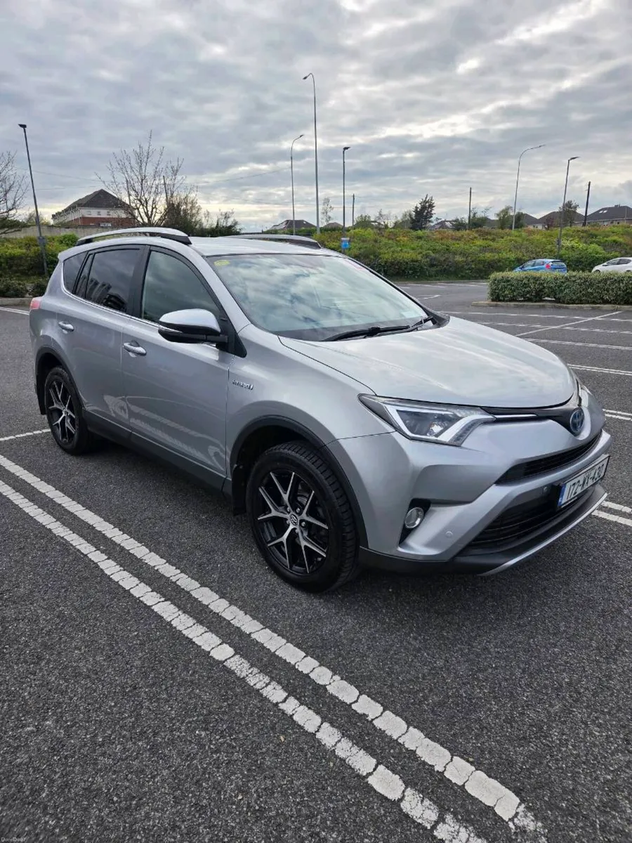 Toyota Rav 4 Hybrid Sol AWD - Image 1