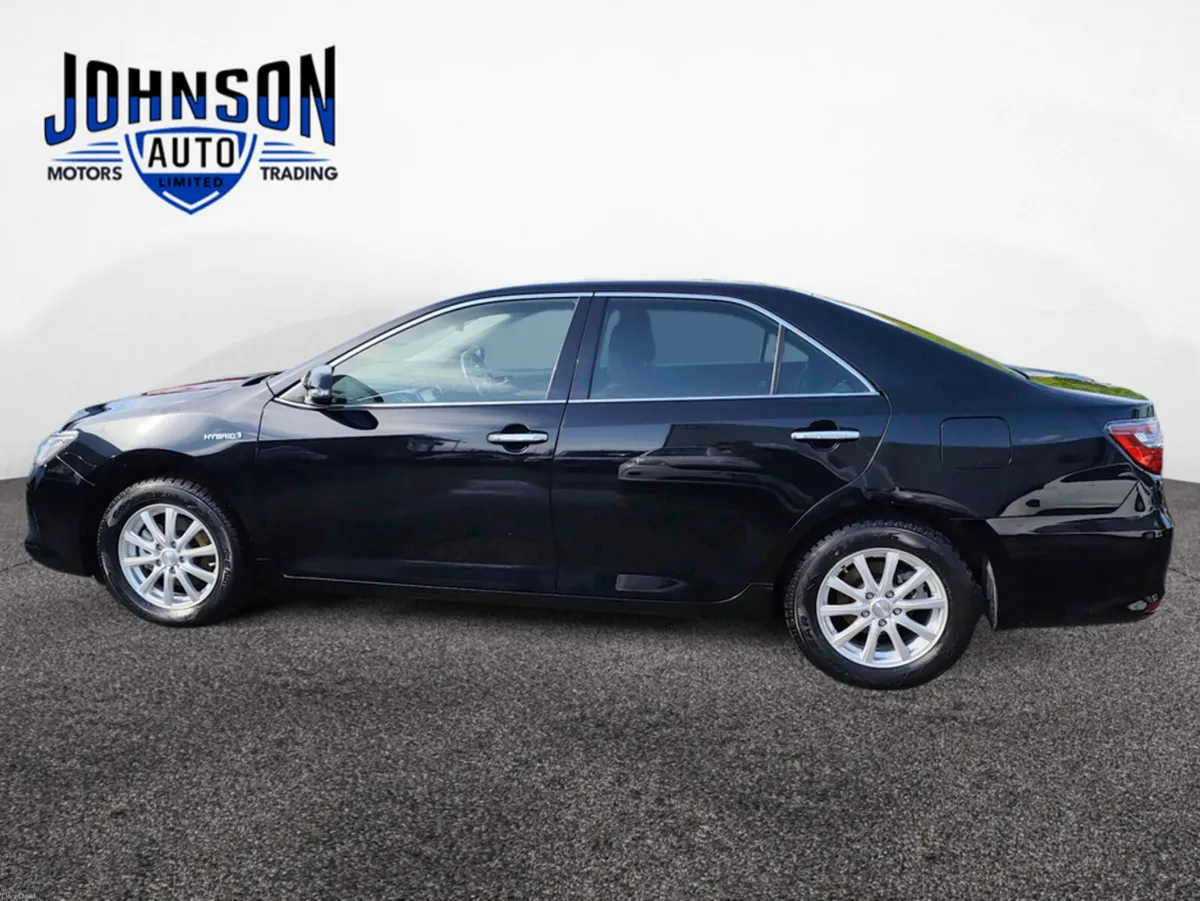 Toyota Camry 2.5 Petrol Hybrid Auto - Image 3