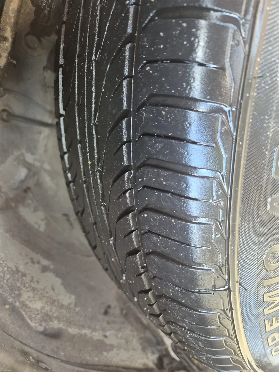 TOYOTA RAV  4 WHEEL DRIVE  2L PETROL - Image 4