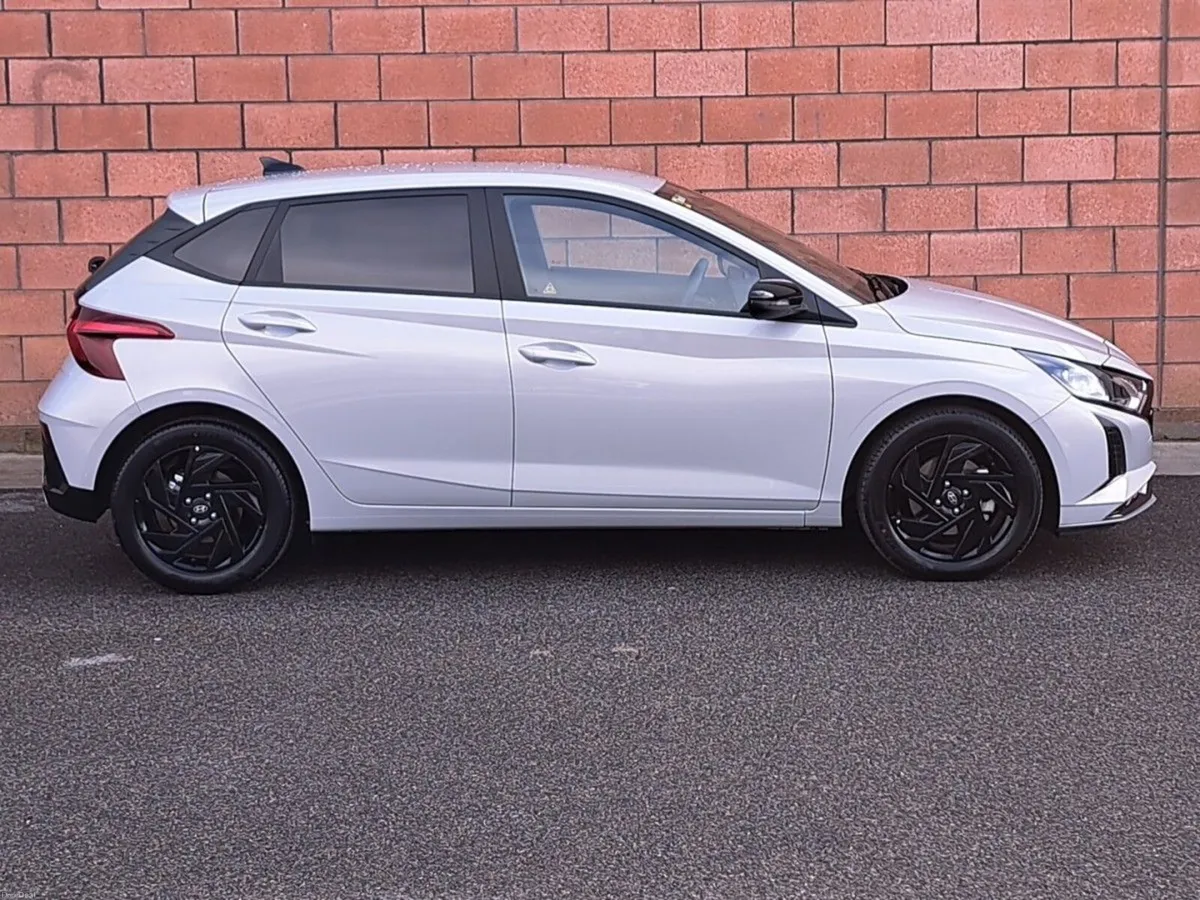 Hyundai i20 Deluxe Plus 1.0 Turbo Petrol - Image 3
