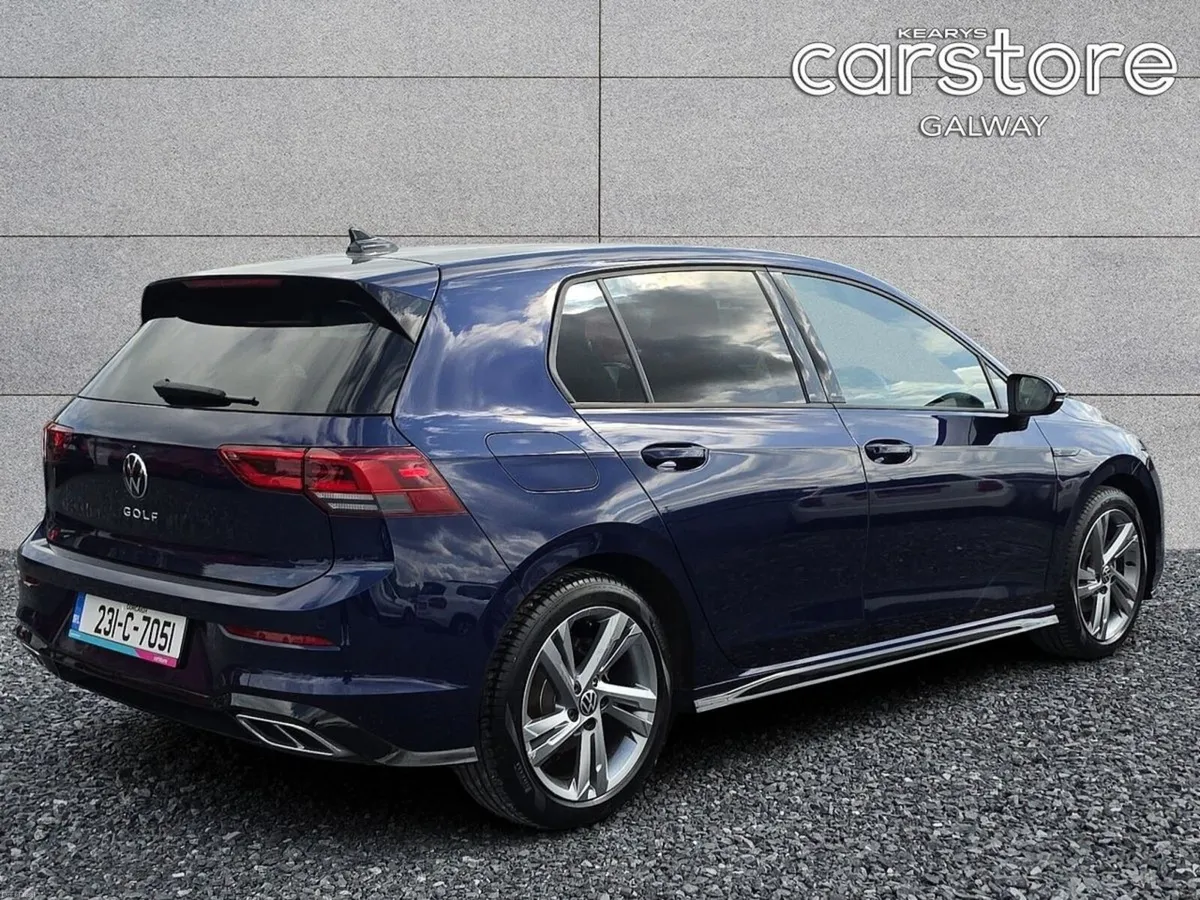 Volkswagen Golf 1.5 TSI 130HP R-Line - Image 3