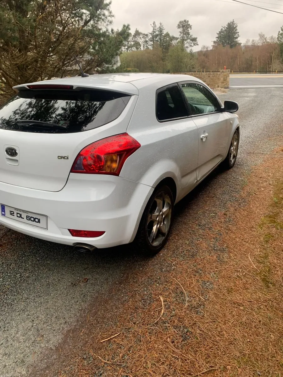 Kia Ceed 2012 - Image 3