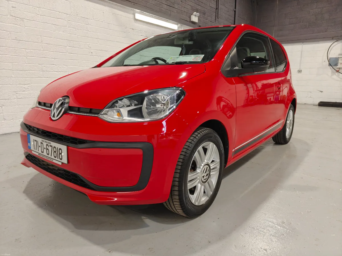 2017 VOLKSWAGEN UP AUTOMATIC BEATS BY DRE - Image 3