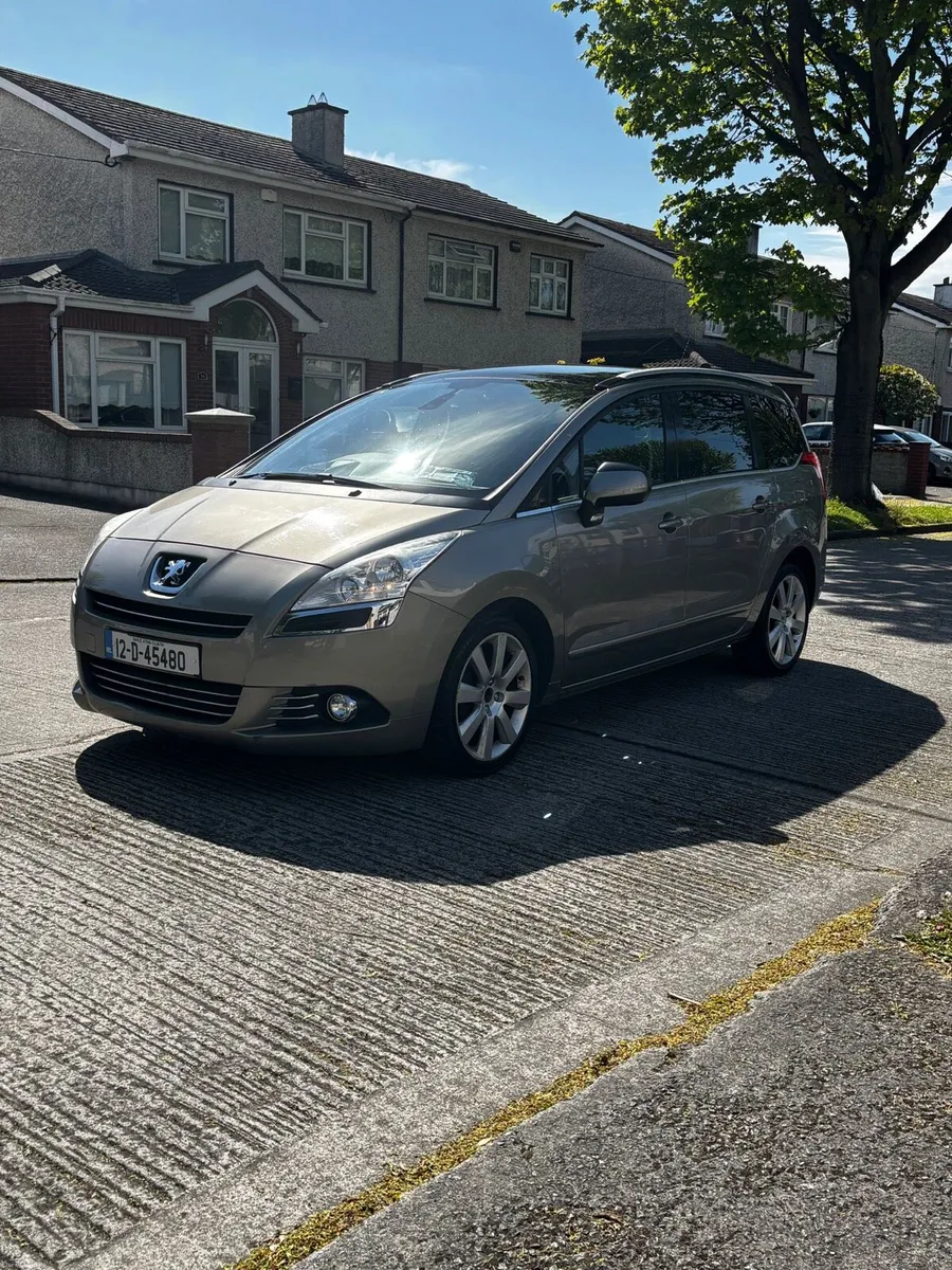 2012 Peugeot 5008 7 Seater - Image 1