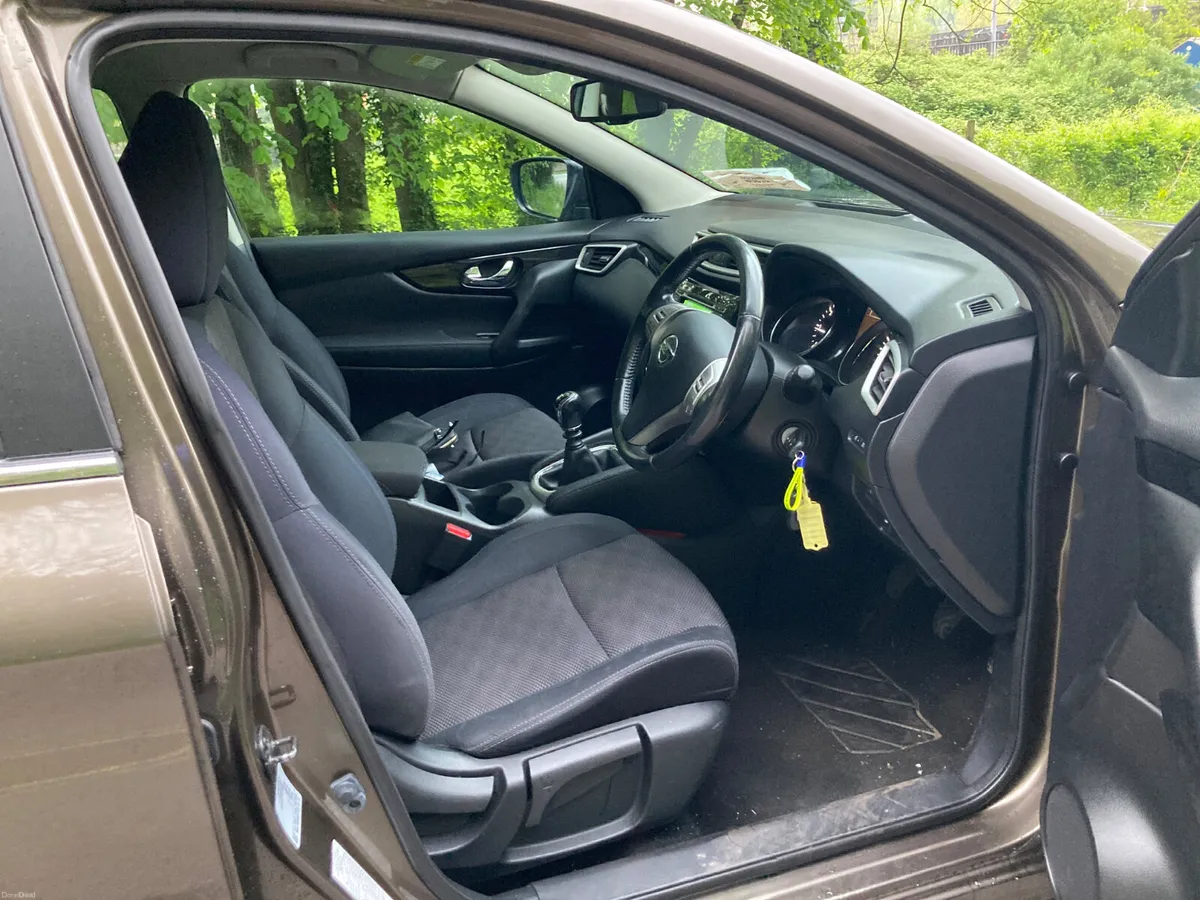 2015 Nissan Qashqai 1.5 Diesel SUV - Image 4
