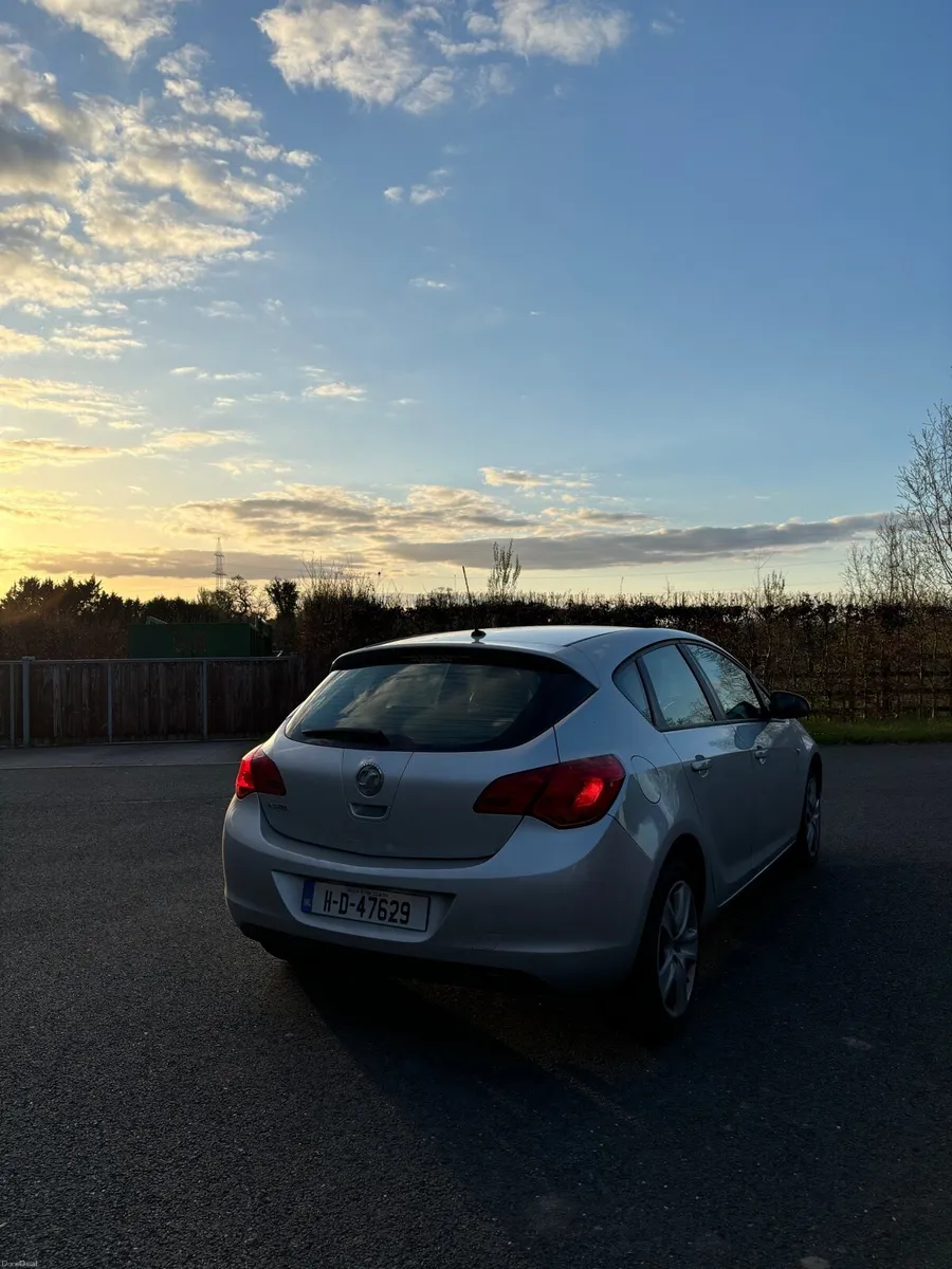 Vauxhall Astra - Image 2