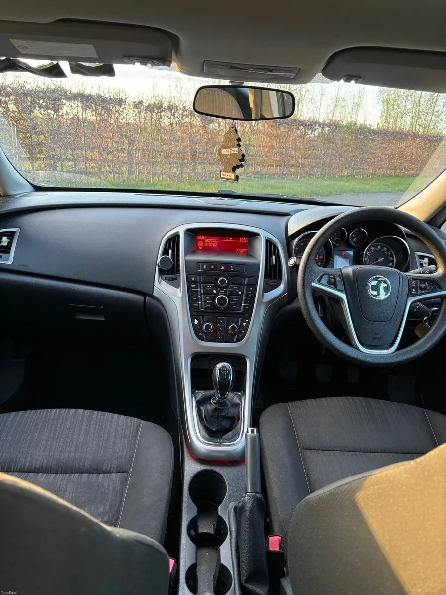 Vauxhall Astra - Image 4