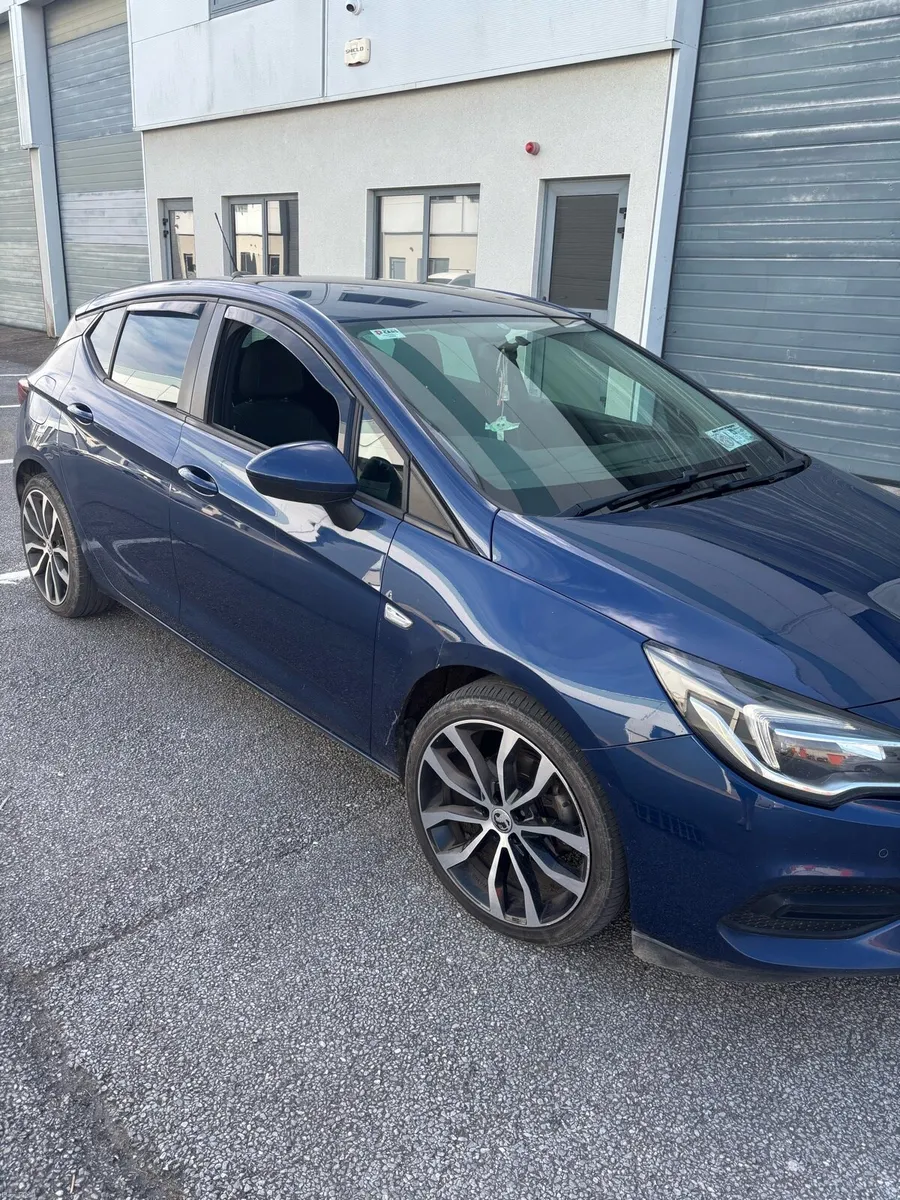 Vauxhall Astra - Image 1