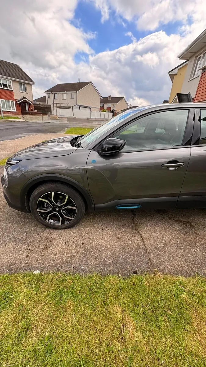 Citroen e-C4 X 2024 - Image 2
