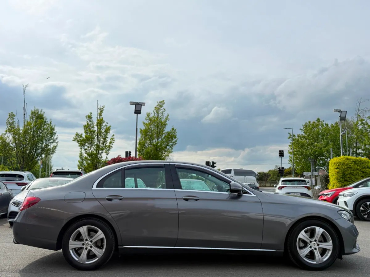 Mercedes-Benz E-Class E220D SE AUTO *NEW MODEL & L - Image 4
