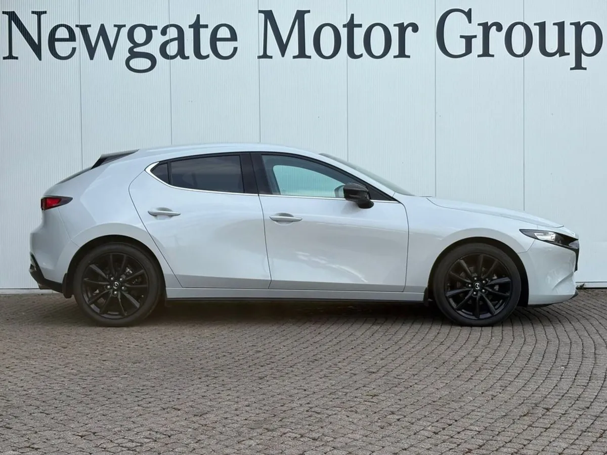 Mazda Mazda3 2024 122PS 6MT FWD Homura 4DR - Image 4