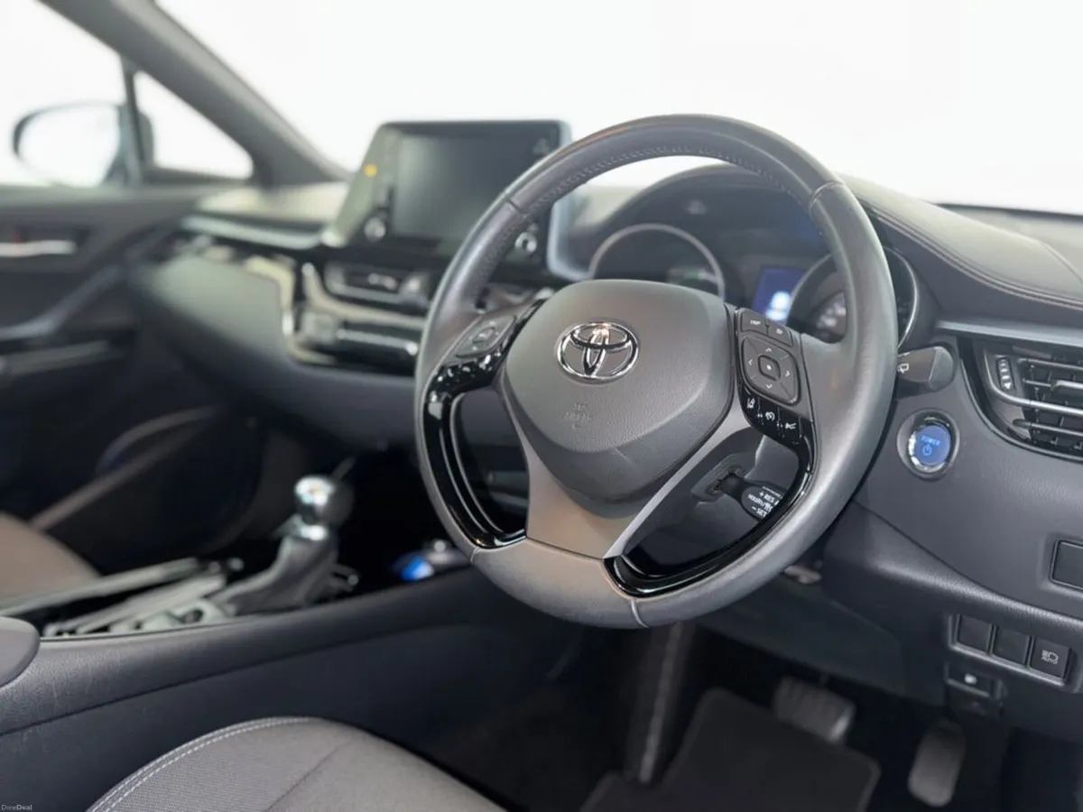 Toyota C-HR 1.8 Hybrid Sport 4DR Auto - Image 2